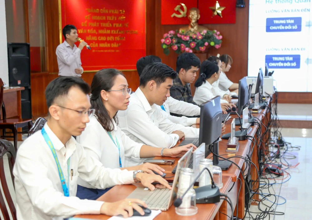 Hôm nay, 102 phường, xã ở TP.HCM đồng loạt vận hành thử mô hình mới