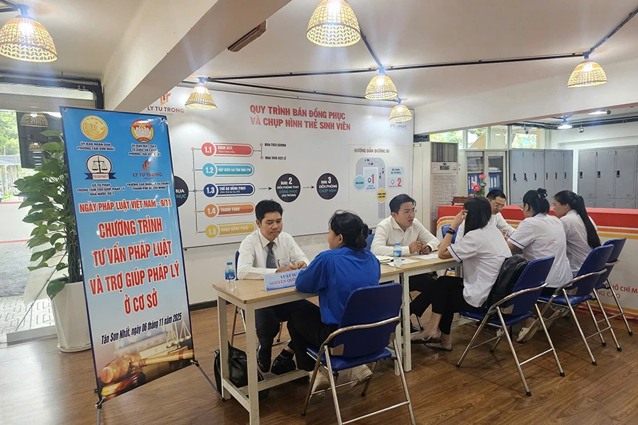 ANH BAI PHU_TUYEN TRUYEN PHAP LUAT.jpg