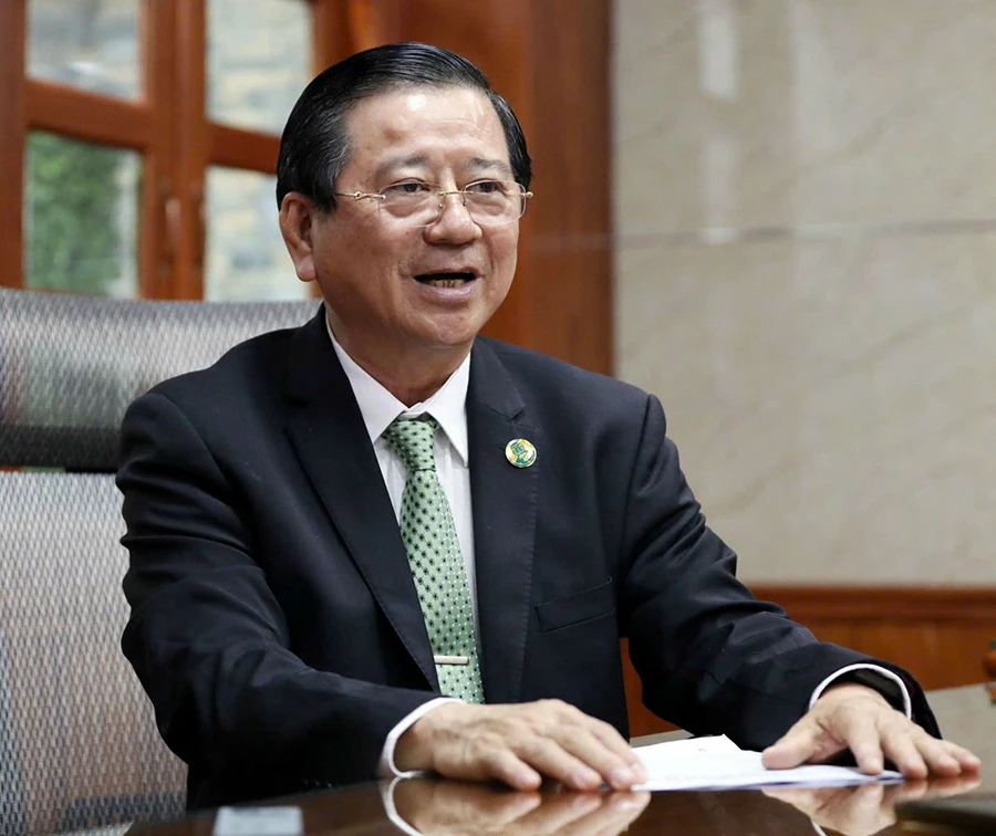 luật sư nguyễn văn hậu.jpg