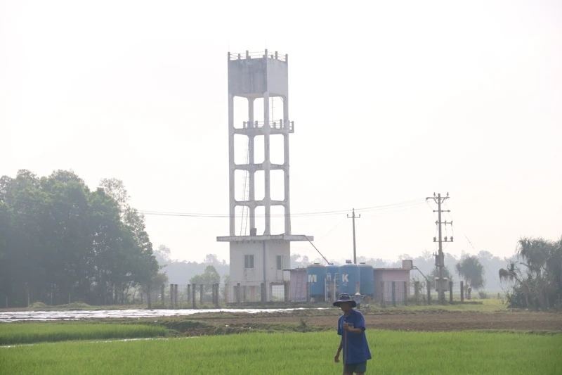 Công trình 8 tỉ đắp chiếu, 800 hộ dân thiếu nước sạch ảnh 1