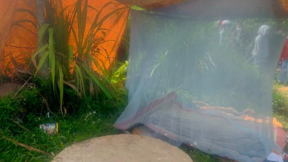 Gia đình chuẩn bị lo hậu sự cho các nạn nhân. Ảnh: TB