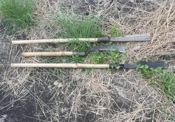 Hung khí được cơ quan công an thu giữ. Ảnh TX