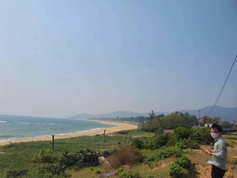 Bãi biển Lộ Diêu ở thị xã Hoài Nhơn. Ảnh QN