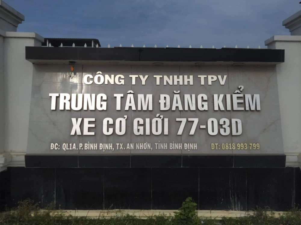 Sở GTVT đã tiến hành kiểm tra đột xuất các trung tâm đăng kiểm trên địa bàn tỉnh. Ảnh TX