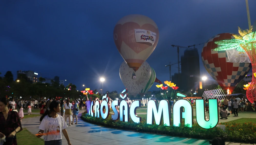 Lễ hội du lịch Bình Định 2023 với chủ đề Quy Nhơn - Thiên đường biển - Rực rỡ sắc màu. Ảnh: QN