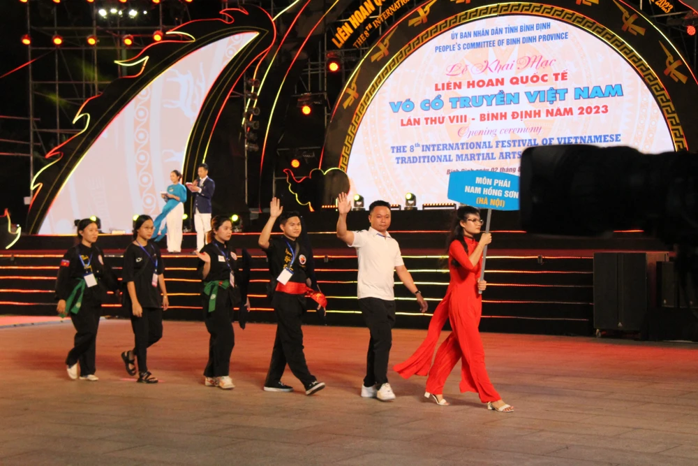 Liên hoan quốc tế võ thuật cổ truyền Việt Nam thu hút 78 đoàn trong và ngoài nước, với hơn 1300 võ sư, võ sinh tham gia. Ảnh QN