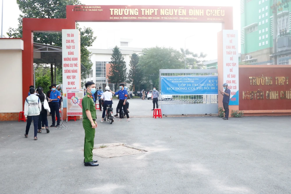 Bình Dương: Hơn 17.000 thí sinh bước vào kỳ thi lớp 10 ảnh 3