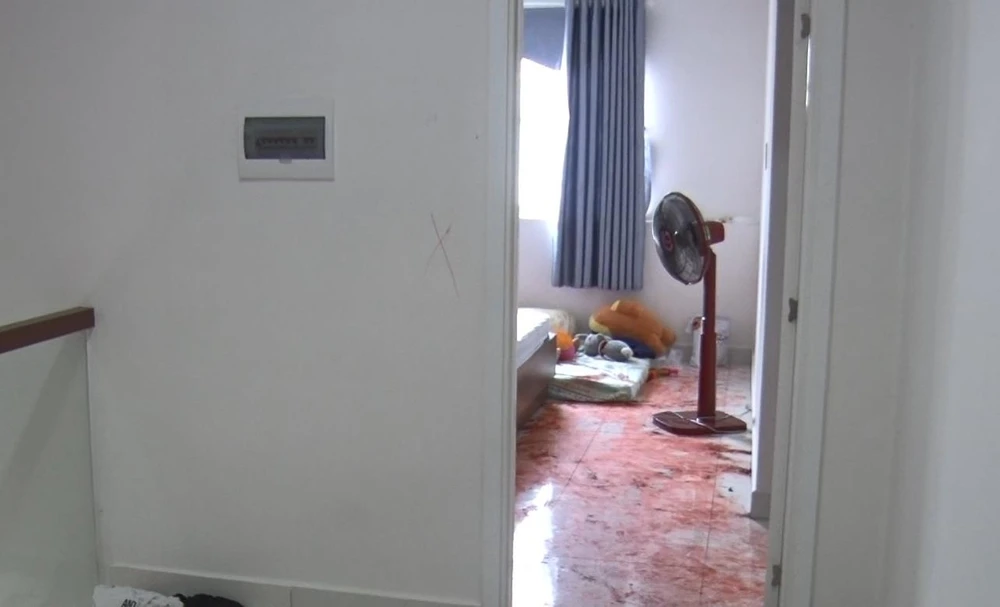 Người chồng bị đâm chết trên giường ngủ. Ảnh: LA