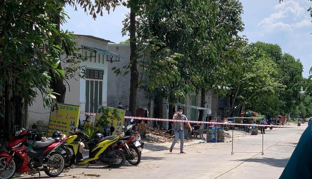 Lực lượng chức công an đang siết chặt an ninh để điều tra vụ việc này. Ảnh: LA