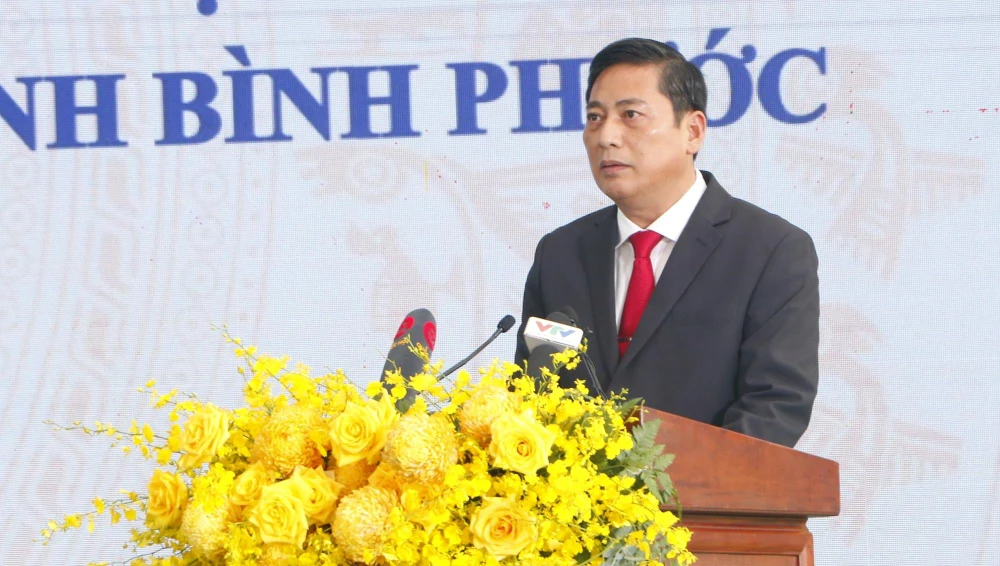 Ông Hà Duy Đạt, Chủ tịch UBND thị xã Chơn Thành hứa quyết tâm sẽ cùng cả hệ thống chính trị và nhân dân xây dựng thị xã Chơn Thành ngày càng phát triển. Ảnh: LÊ ÁNH