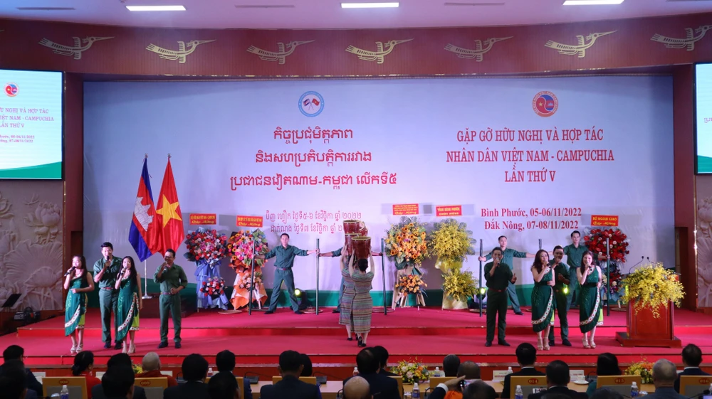 Đây là hoạt động kỉ niệm 55 năm ngày thiết lập quan hệ ngoại giao Việt Nam-Campuchia và Năm Hữu nghị Việt Nam-Campuchia, Campuchia-Việt Nam 2022. Ảnh: DH