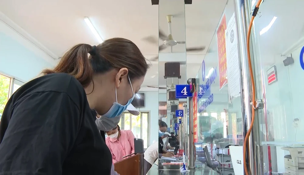 Tình trạng cấp sổ hồng vẫn còn chậm trễ.