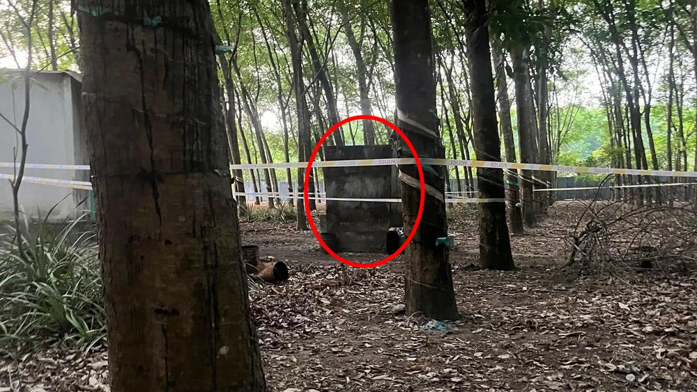 Hiện trường vụ việc nằm sâu trong rừng cao su. Ảnh: Người dân cung cấp