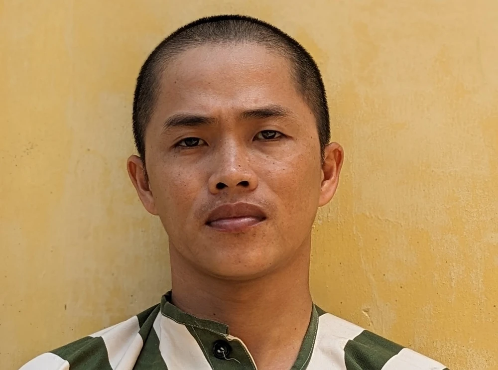 Cường bị bắt khi đang nhận tiền của bị hại