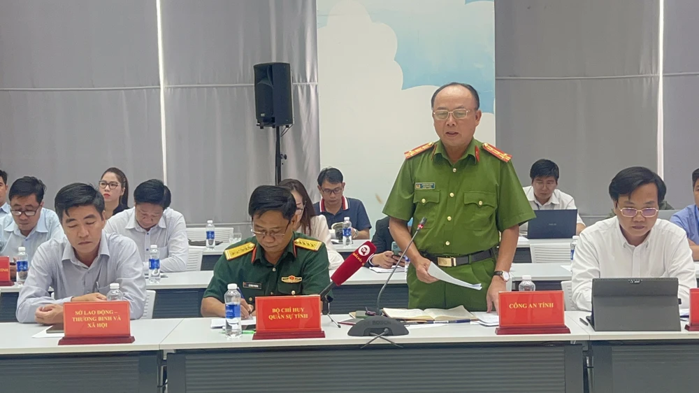 Đại tá Trần Văn Chính, Phó Giám đốc Công an tỉnh Bình Dương thông tin về tiến độ điều tra vụ cháy karaoke An Phú khiến 32 người thiệt mạng. Ảnh: LÊ ÁNH Đại tá Trần Văn Chính, Phó Giám đốc Công an tỉnh Bình Dương thông tin về tiến độ điều tra vụ cháy karaoke An Phú khiến 32 người thiệt mạng. Ảnh: LÊ ÁNH