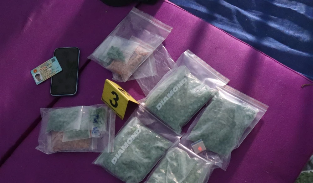 Số thuốc lắc cơ quan công an thu giữ tại phòng trọ. Ảnh: CACC