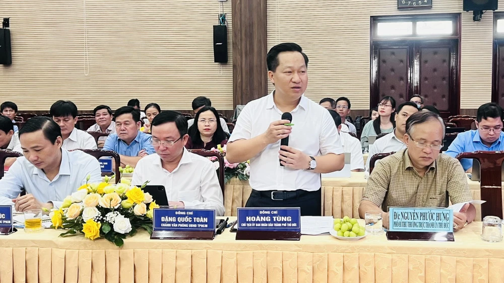 Ông Hoàng Tùng, Chủ tịch UBND TP Thủ Đức đề xuất đầu tư 5 vị trí kết nối trọng điểm. Ảnh: LÊ ÁNH