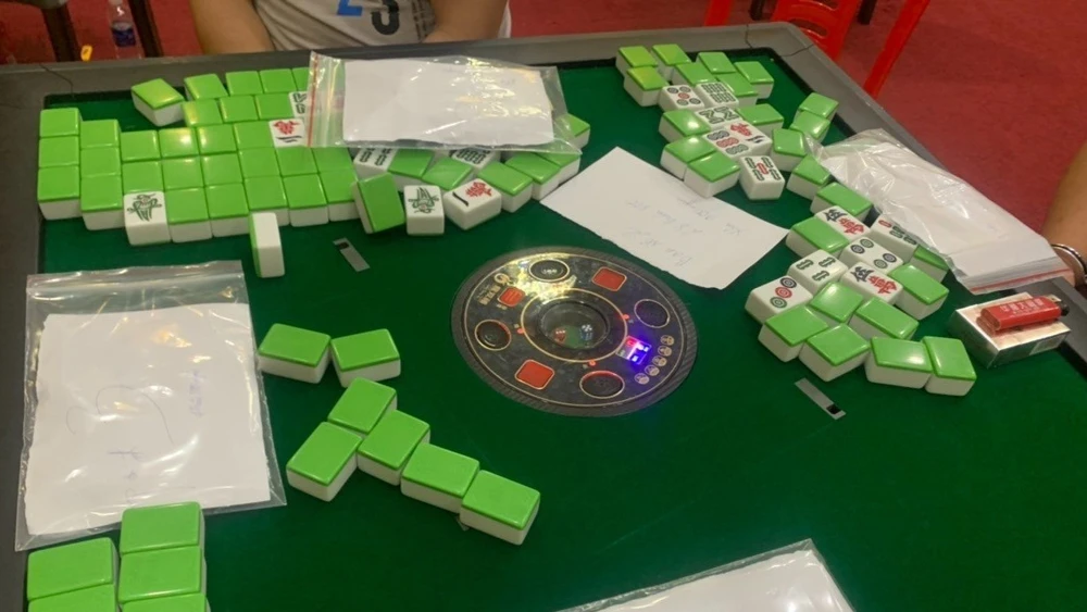 Các sòng bạc đánh mạt chược ăn tiền. Ảnh: LA