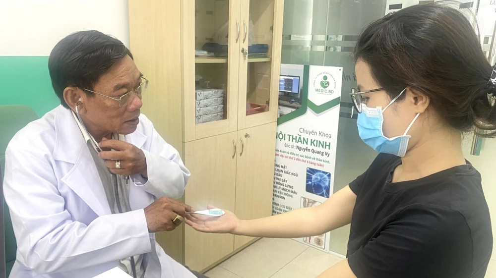 Cơ sở y tế đủ điều kiện khám sức khỏe lái xe trên địa bàn tỉnh Bình Dương vẫn ít so với nhu cầu thực tế. Ảnh: HA