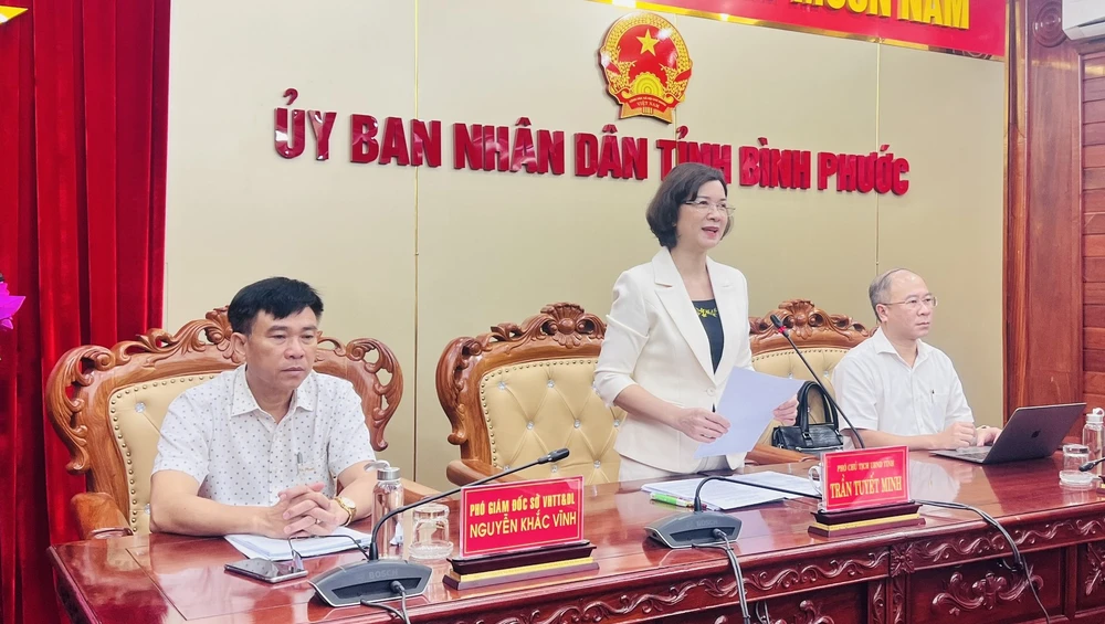 Bà Trần Tuyết Minh, Phó Chủ tịch UBND tỉnh Bình Phước nhấn mạnh về tầm quan trọng của hội nghị. Ảnh: LÊ ÁNH
