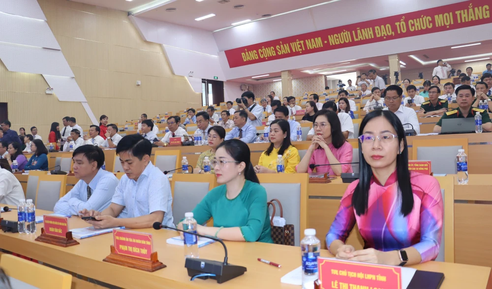 Các đại biểu đến tham dự hội nghị văn hóa. Ảnh: VT