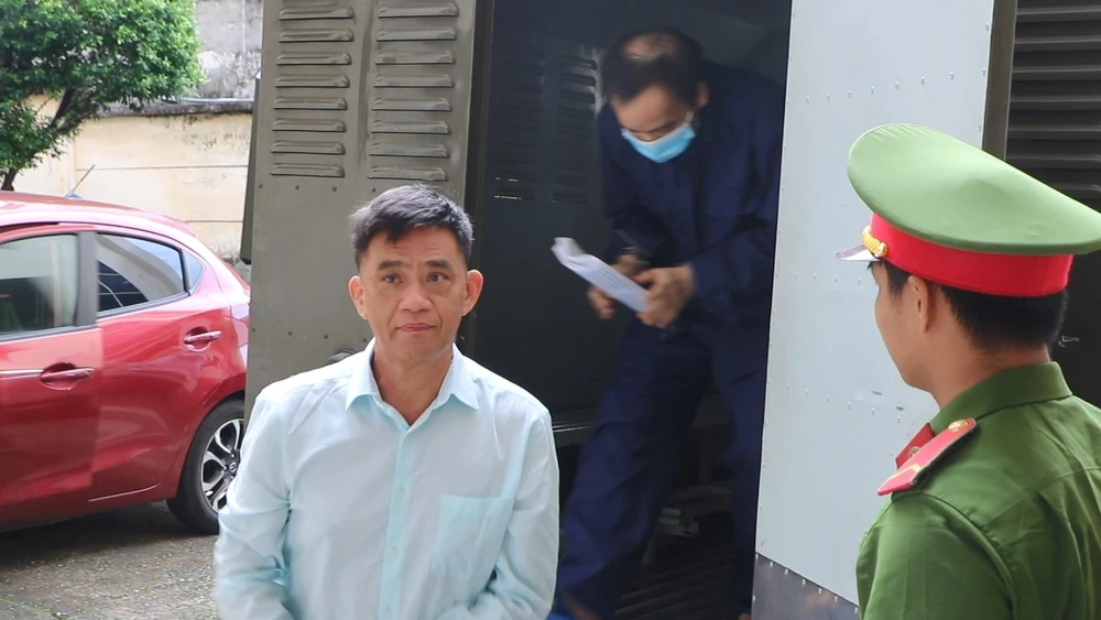 cự giám đốc sở (13).jpg