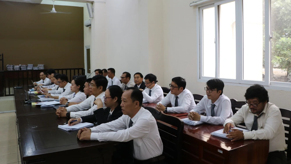 cự giám đốc sở (4).JPG