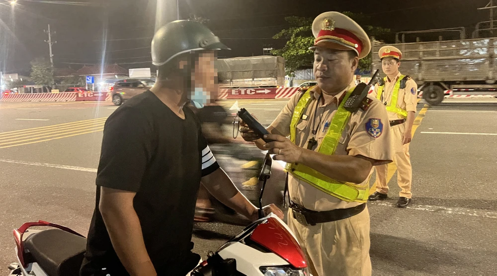 đo nồng độ cồn (2).JPG