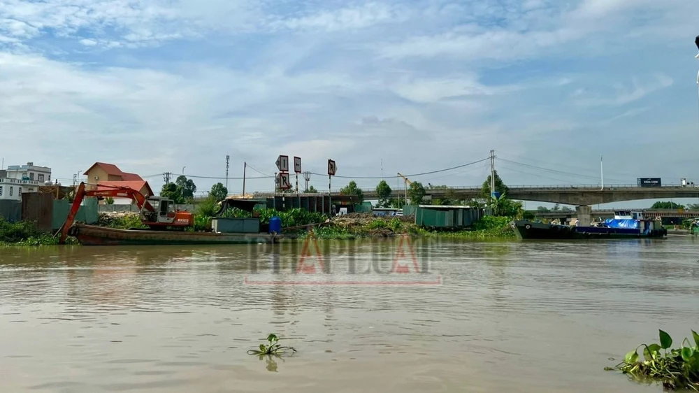 khai thác đất trái phép (2).jpg