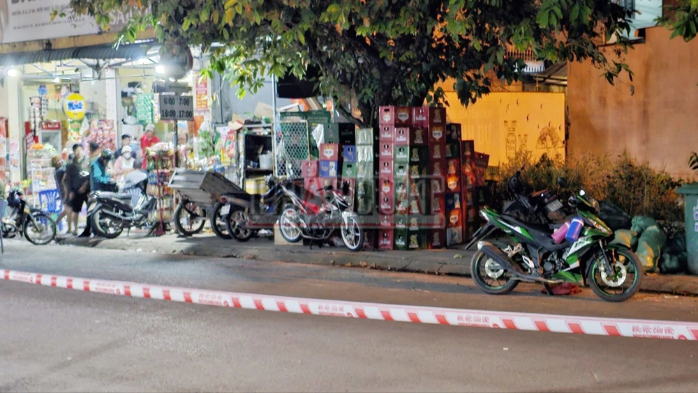 công nhân bị đâm chết