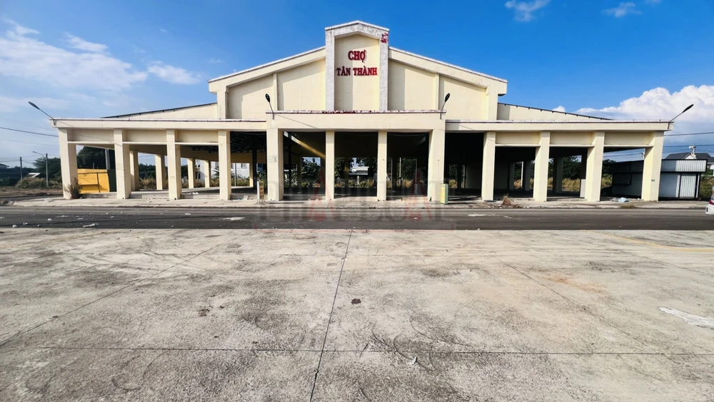 Chợ Tân Thành xây dựng hết 6 tỉ đồng nhưng lại bỏ hoang