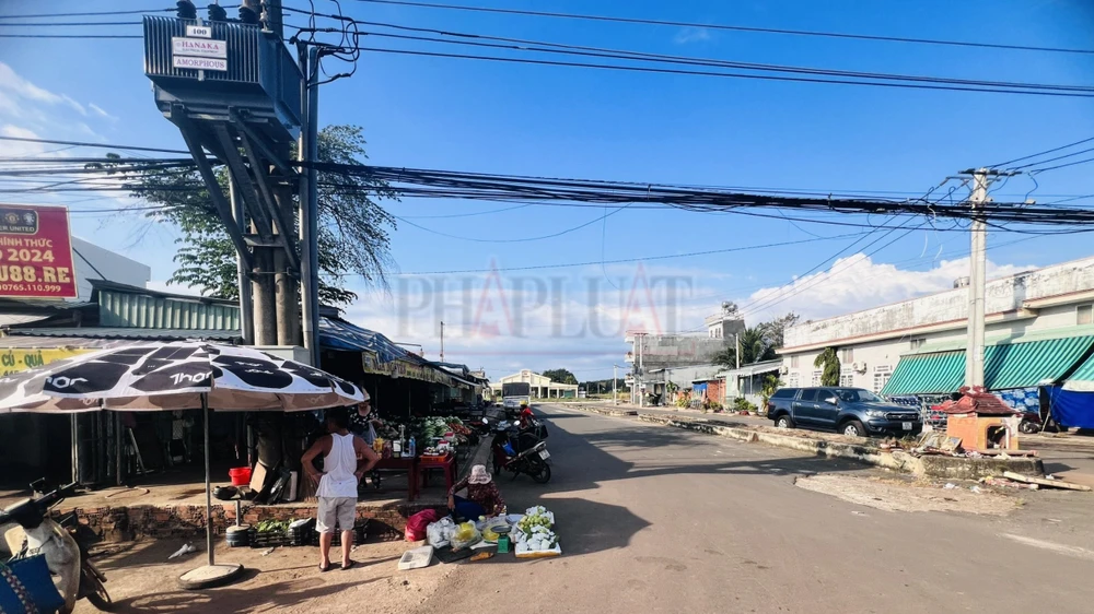 Chợ Tân Thành xây dựng hết 6 tỉ đồng nhưng lại bỏ hoang