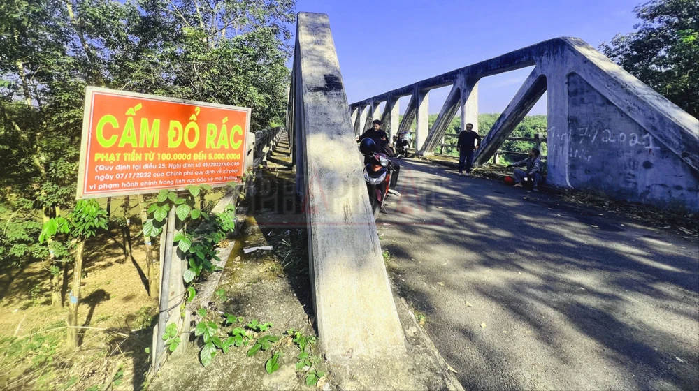 can-canh-cau-gay-o-binh-duong-cay-cau-nhieu-nguoi-chon-de-quyen-sinh (6).jpg