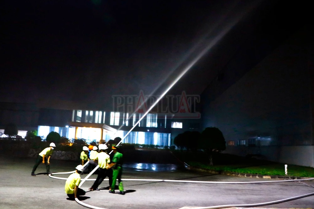 cong-an-binh-duong-kiem-tra-dot-xuat-cong-tac-dam-bao-pccc-cac-cong-ty (4).JPG