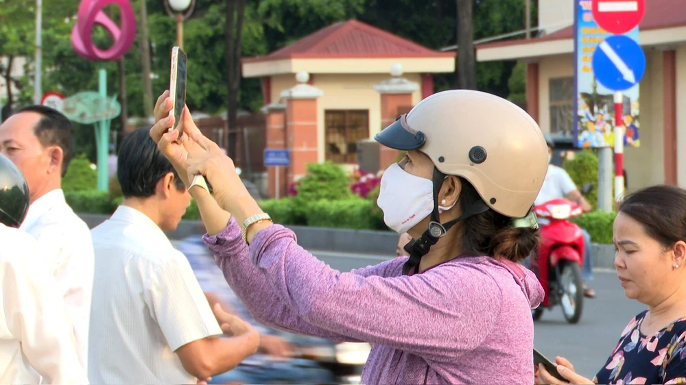 linh vật rồng (8).jpg