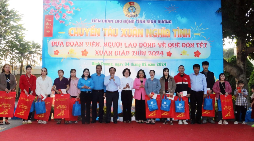 vé tàu miễn phí (12).jpg