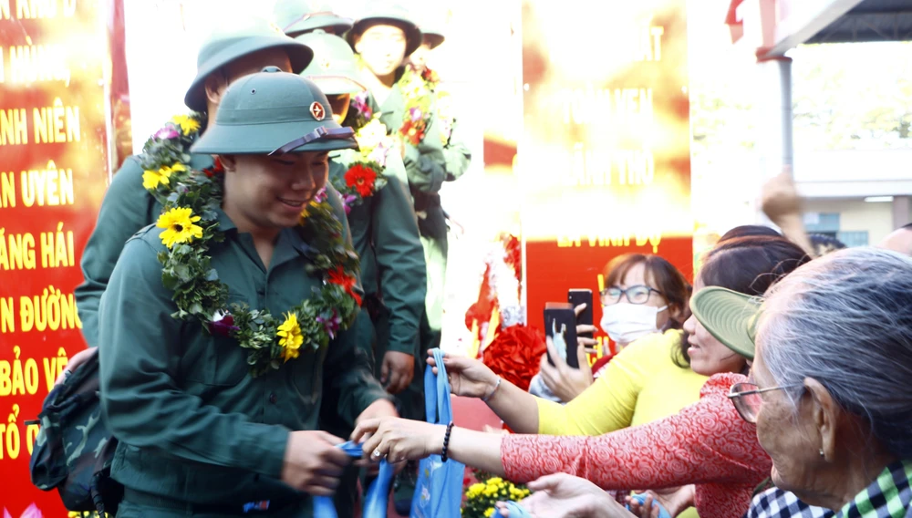 nhập ngũ (12).JPG