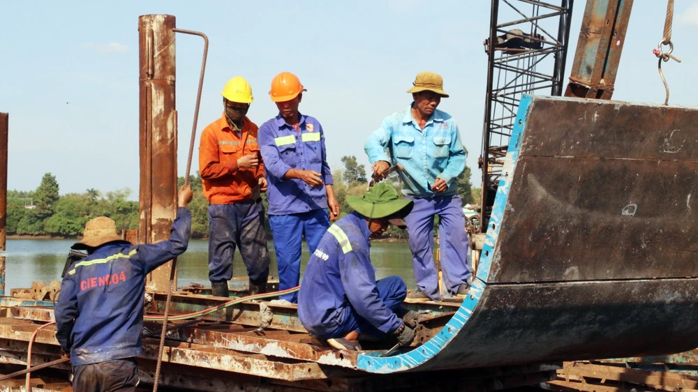 cầu bạch đằng (9).jpg