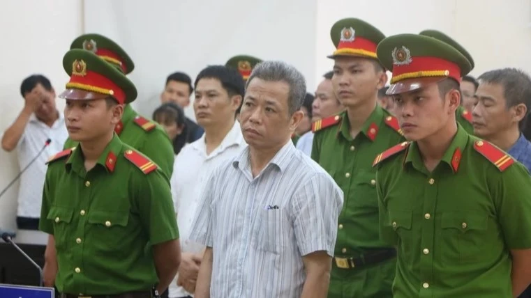 Cựu bí thư thị ủy bến cát.jpg