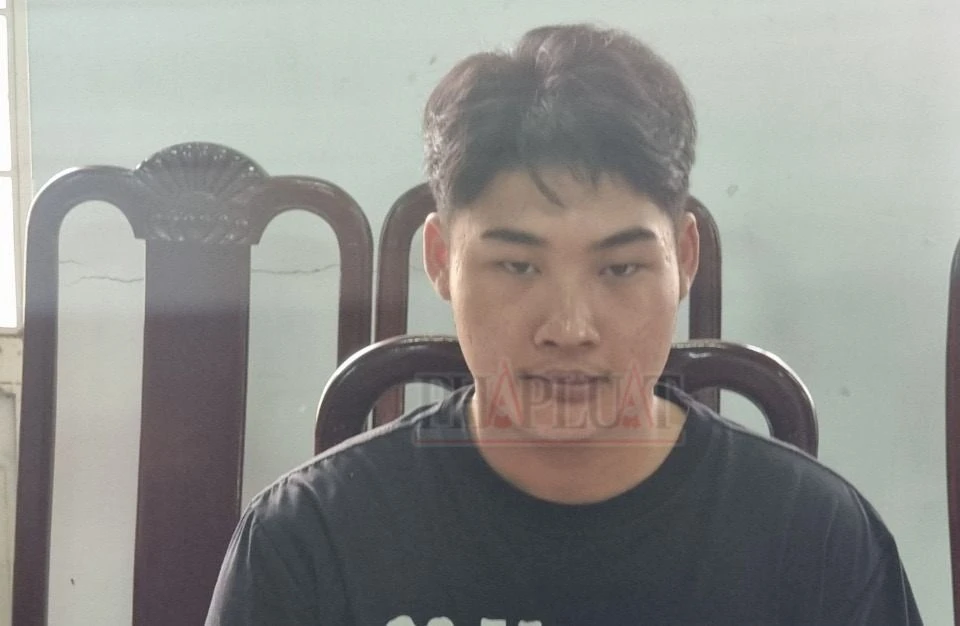 Bà cụ bị giết, hung thủ chính là người mặc áo dân phòng cùng công an truy tìm