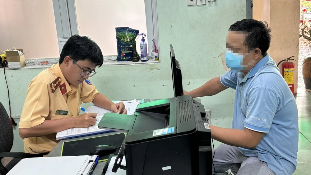 đi ngược chiều (2)..jpg