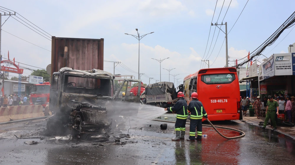 container bốc cháy