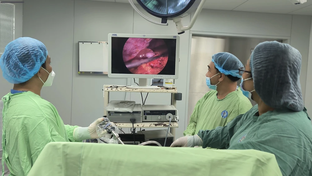 thai làm tổ trong gan.jpg