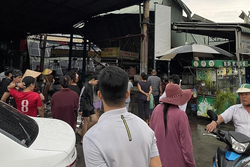 mưa to gió lớn (6).jpg