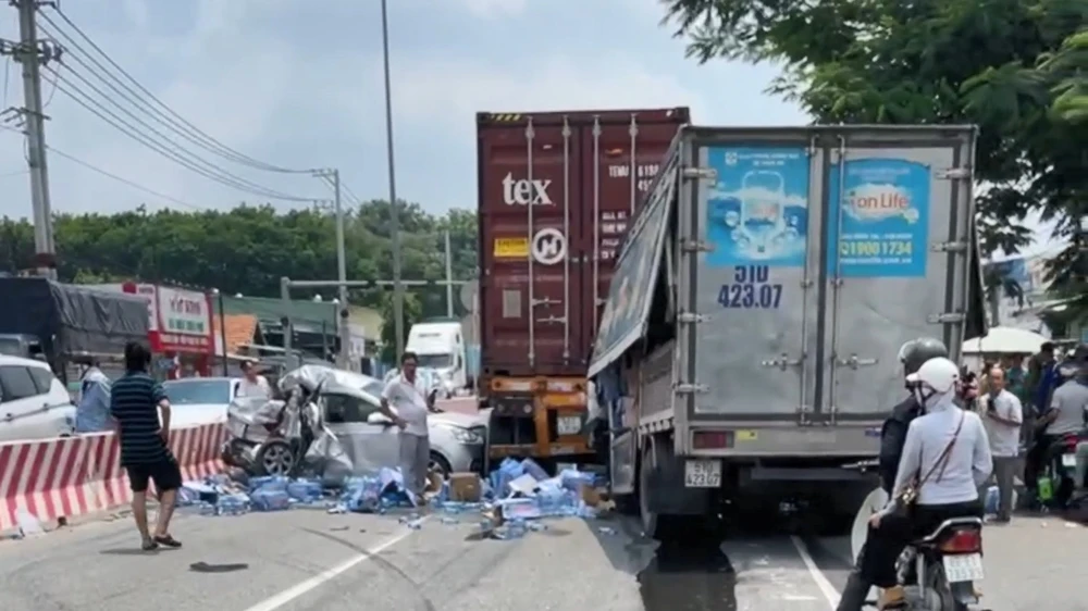 tai nạn liên hoàn (3).jpg