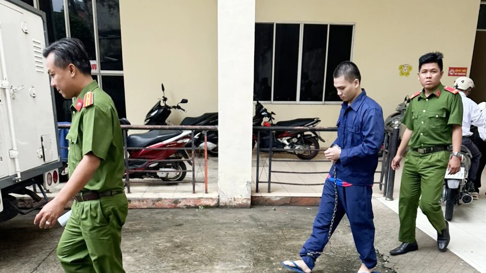 tung ảnh nóng (1).jpg