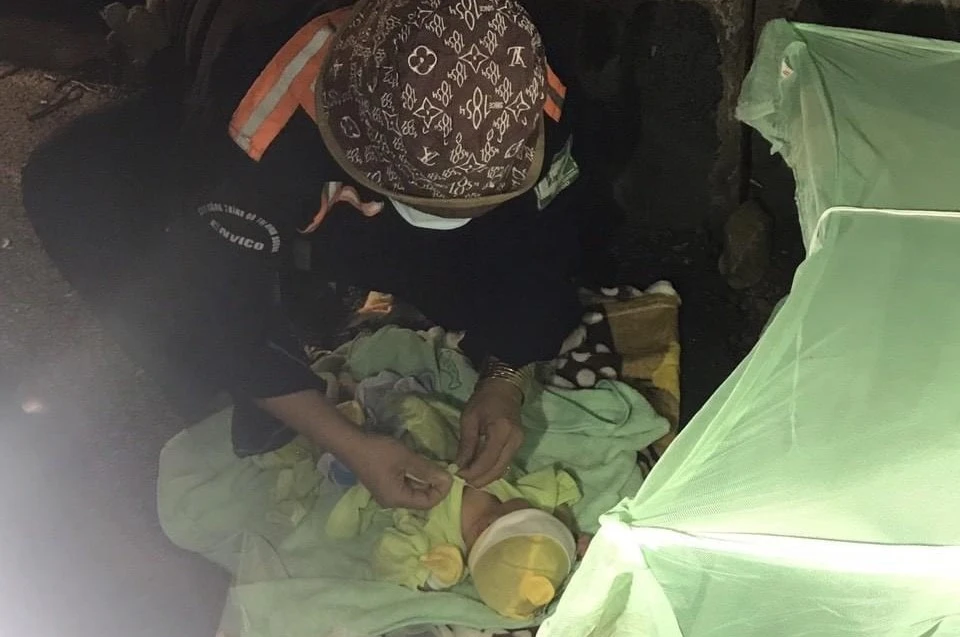 bé sơ sinh (1).jpg