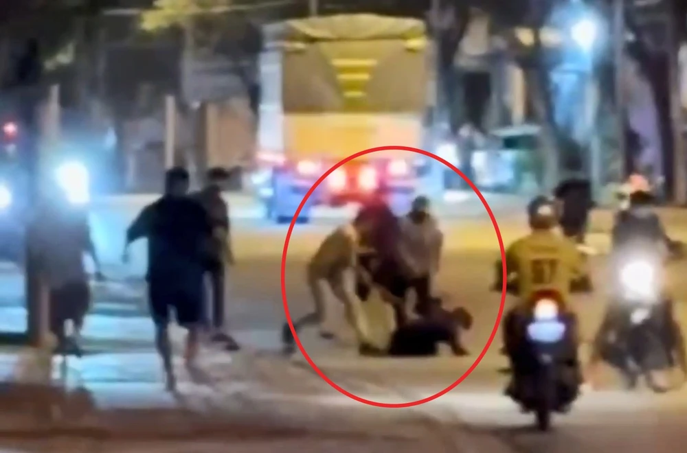 nam thanh niên (1).jpg