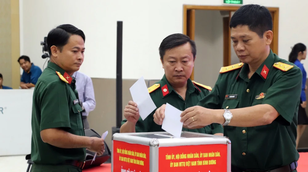 ủng hộ đồng bào (12).jpg