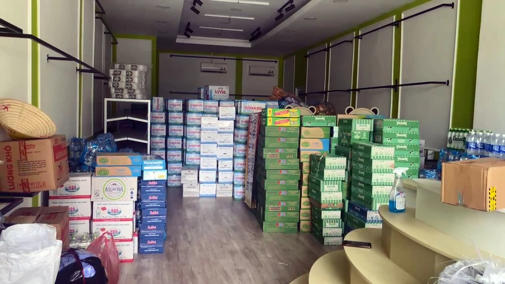 ủng hộ đồng bào (6).jpg